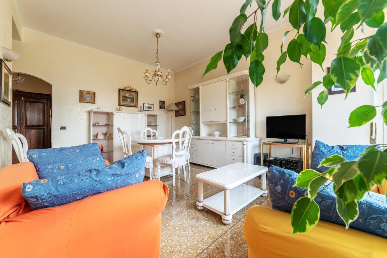 Monteverde Roomy Apartment Sun And Flowers Roma Exterior foto